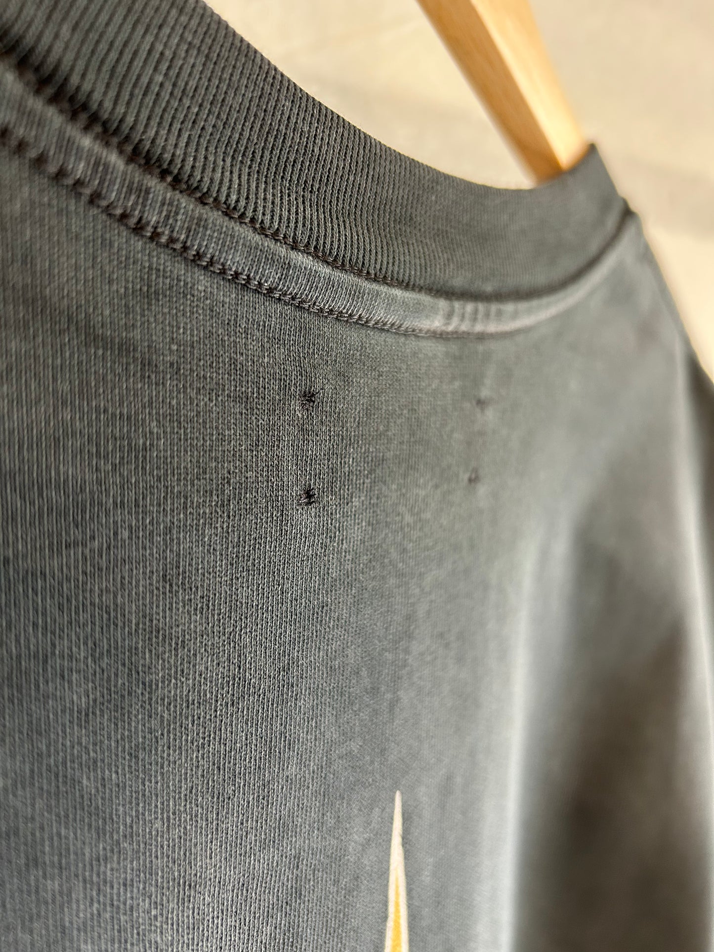 AMIRI Starburst Tシャツ black