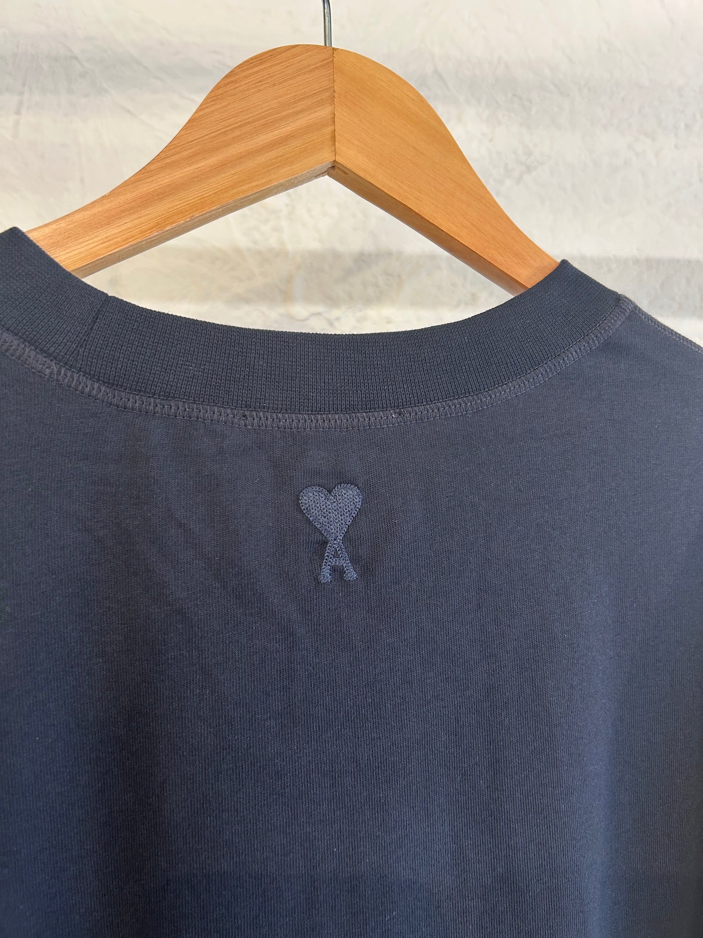 AMI Paris コットンTシャツ【ネイビー/カーキ】