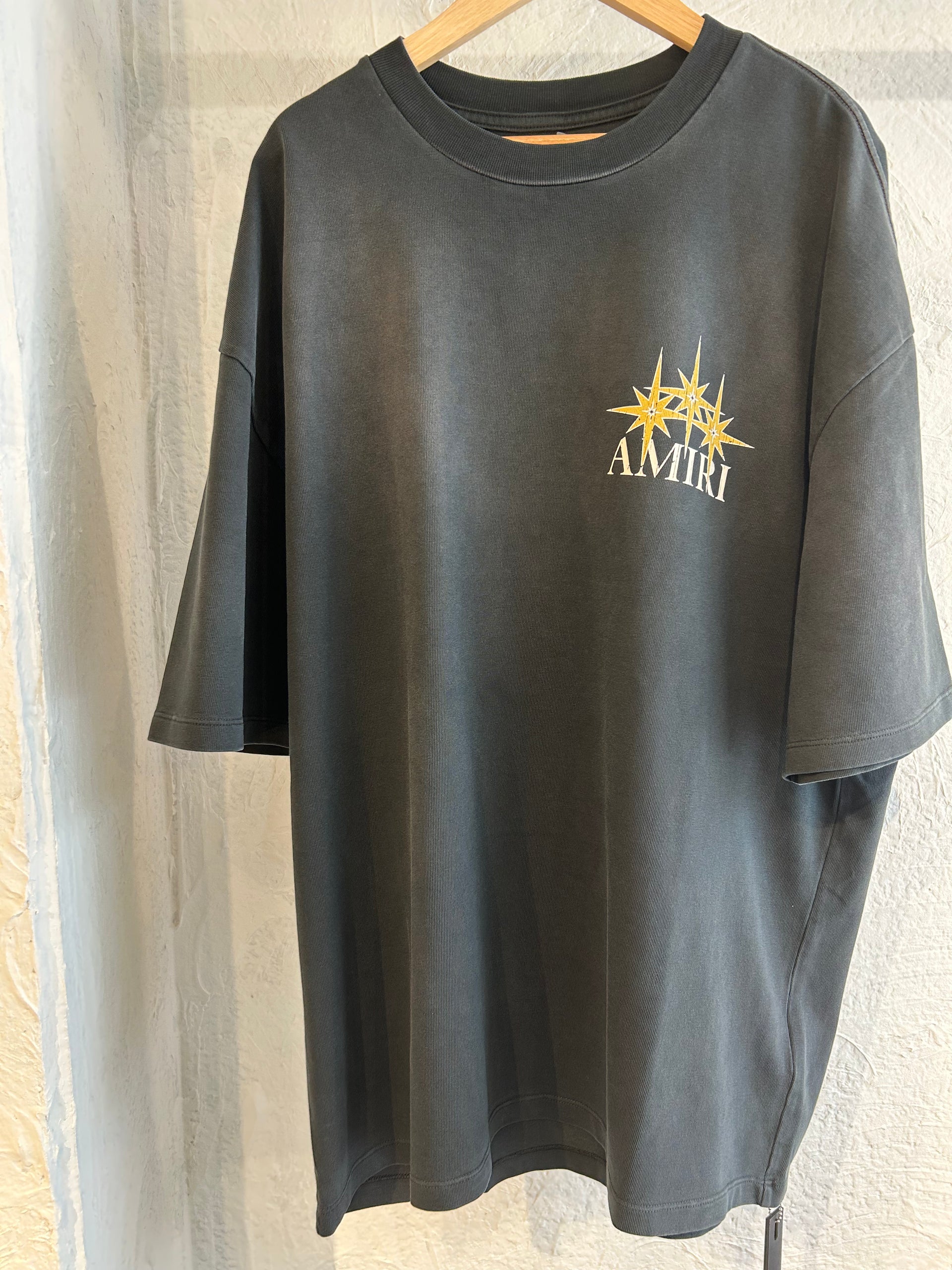 【AMIRI】スターバースト Tシャツ AMIRI Starburst Tシャツ | ブラック | FARFETCH JP