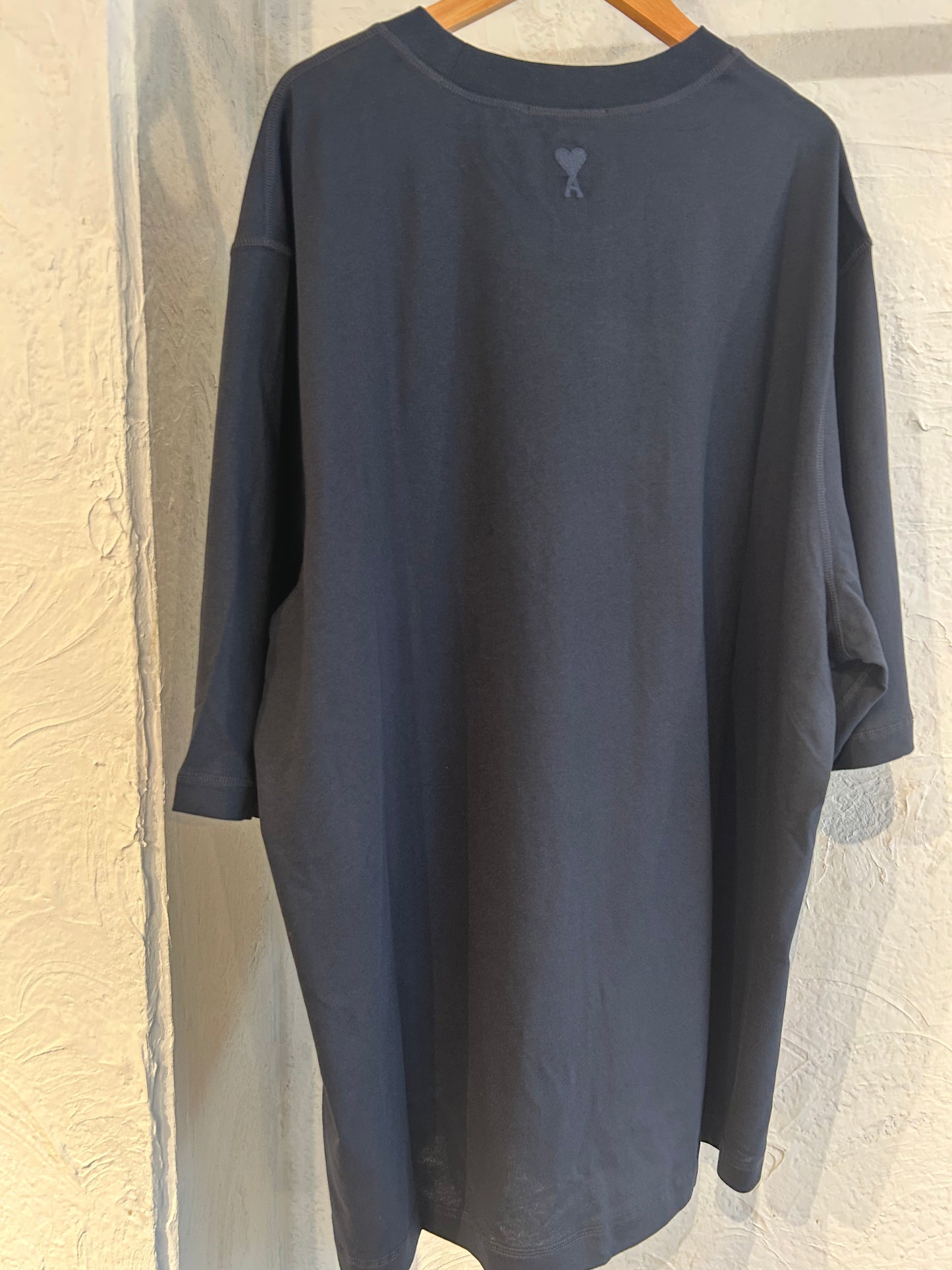 AMI Paris コットンTシャツ【ネイビー/カーキ】